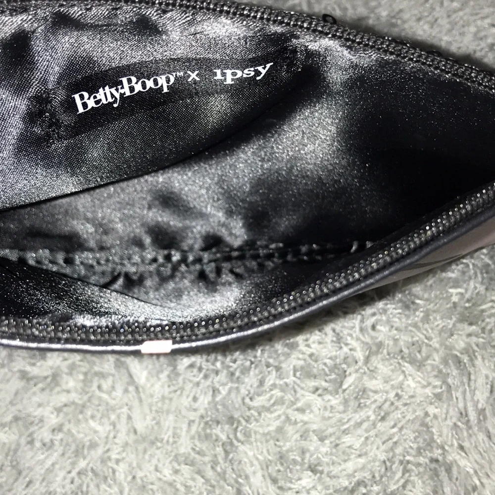 ‼️LAST CHANCE- NWOT~ IPSY Betty Boop Makeup Pouch - Picture 8 of 10